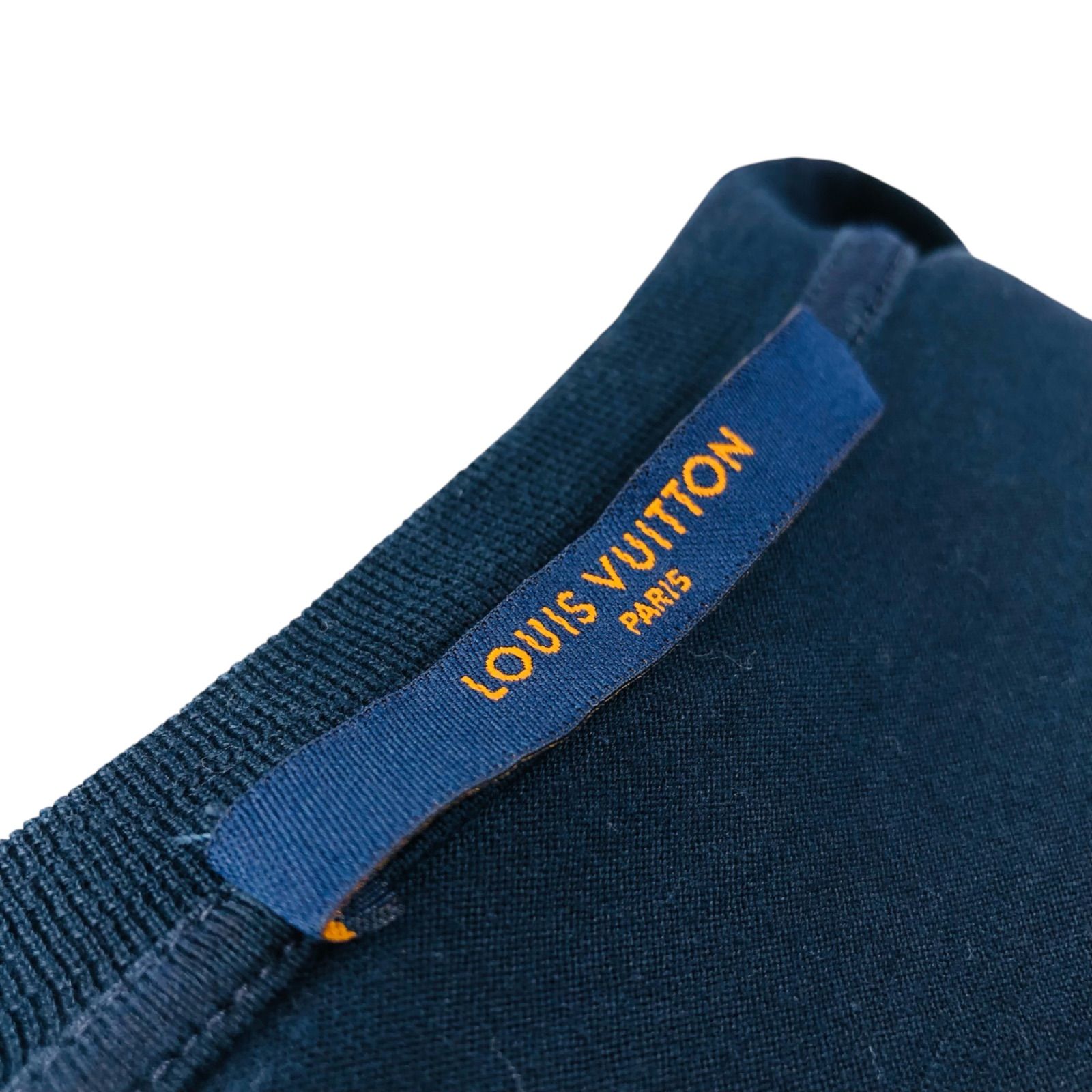 美品☆LOUIS VUITTON☆ルイヴィトン・メンズ ワンポイントLV刺繍 