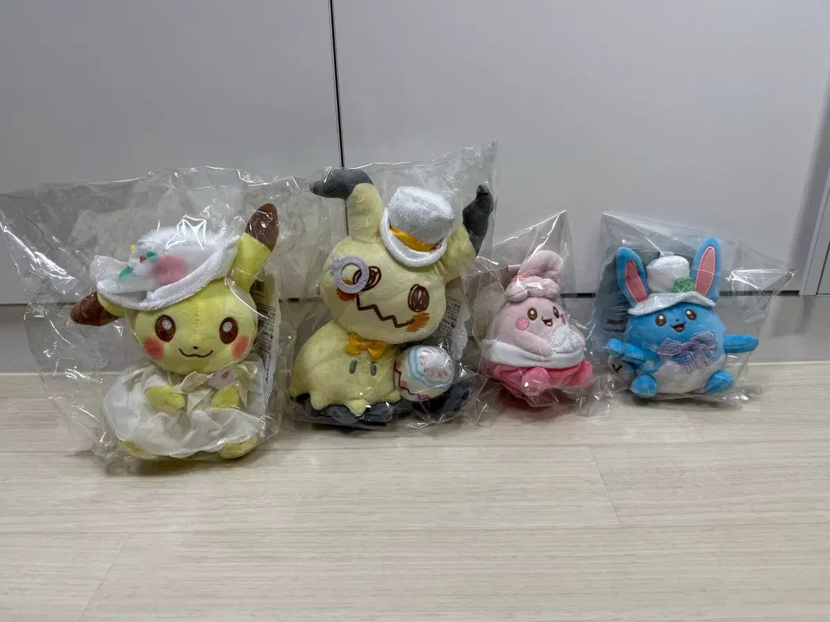 日本 ポケモンセンター イースター(復活祭) ぬいぐるみ 2種 キーホルダー 2種