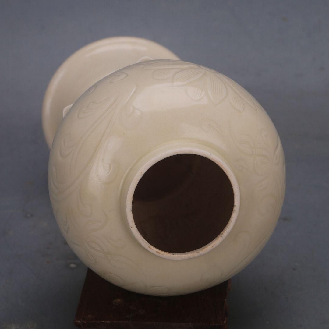春夏新作の宋定窯 白釉暗刻堆彫蓋缶 景徳鎮 陶磁器 装飾品 現代工芸品