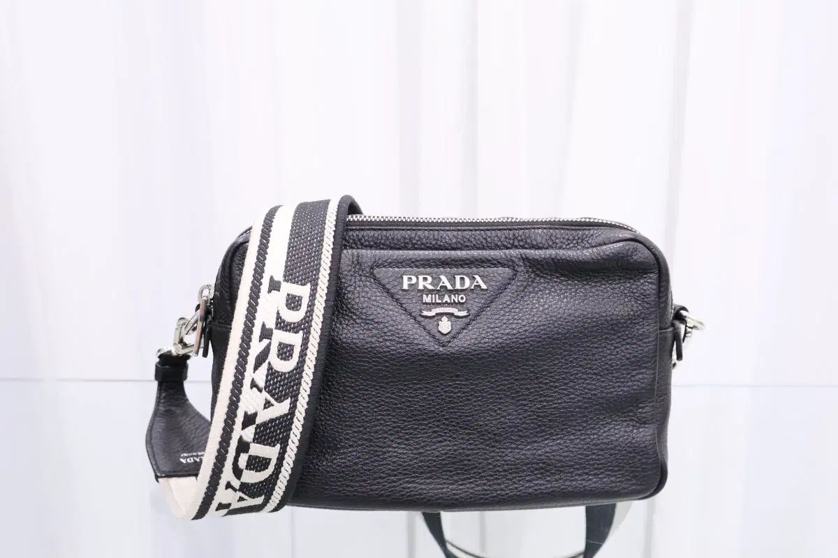 PRADA プラダ VITELLO DAINO ショルダートートバッグ 1BH082