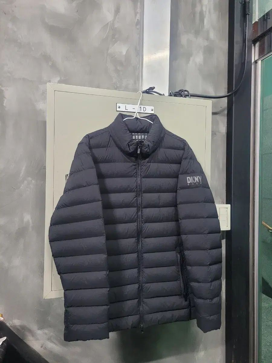 DKNY ディーケーエヌワイ ガチョウファー 軽量ダウン XL105