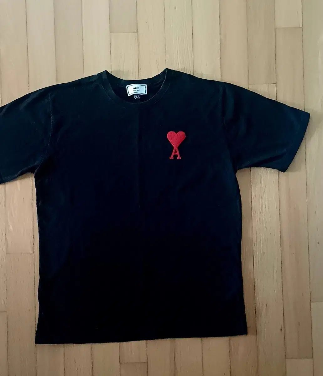 アミ スモール ハート ブラック 半袖 Tシャツ