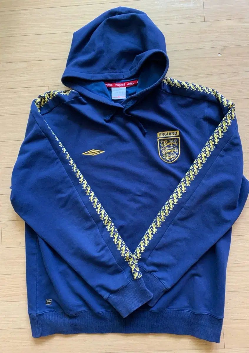 アンブロ イングランド フードTシャツ コバルトブルー 9,372円