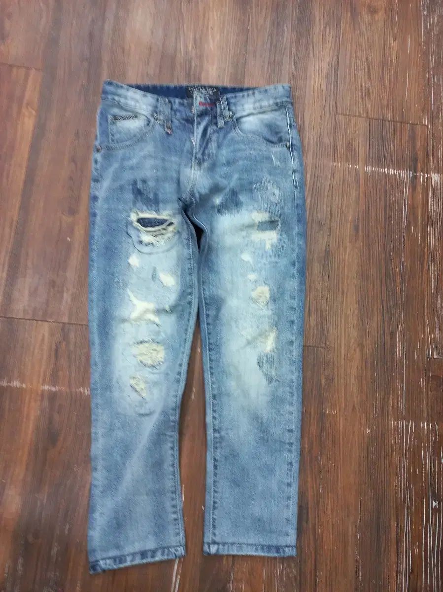PHILIPP PLEIN(フィリッププレイン) ダメージウォッシュデニム