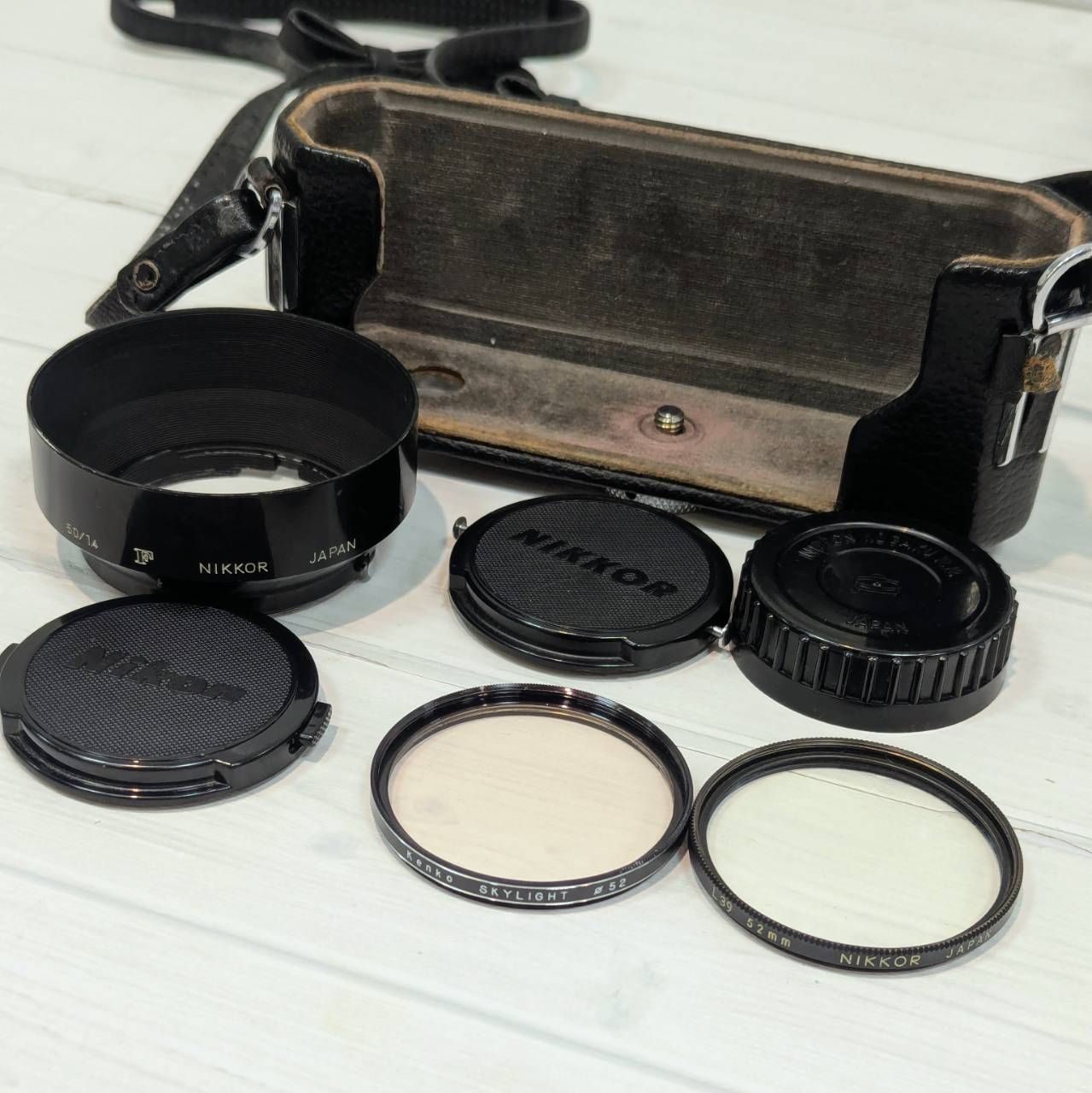 【塩】Nikon ニコン 3点セット ①F フォトミック + ②50mm F1.4 + ③200mm F4 フィルムカメラ 一眼レフカメラ【23927MO】E24 【塩】Nikon ニコン 3点セット ①F フォトミック + ②50mm F1.4 + ③200mm F4 フィルムカメラ 一眼レフカメラ【23927MO】E24