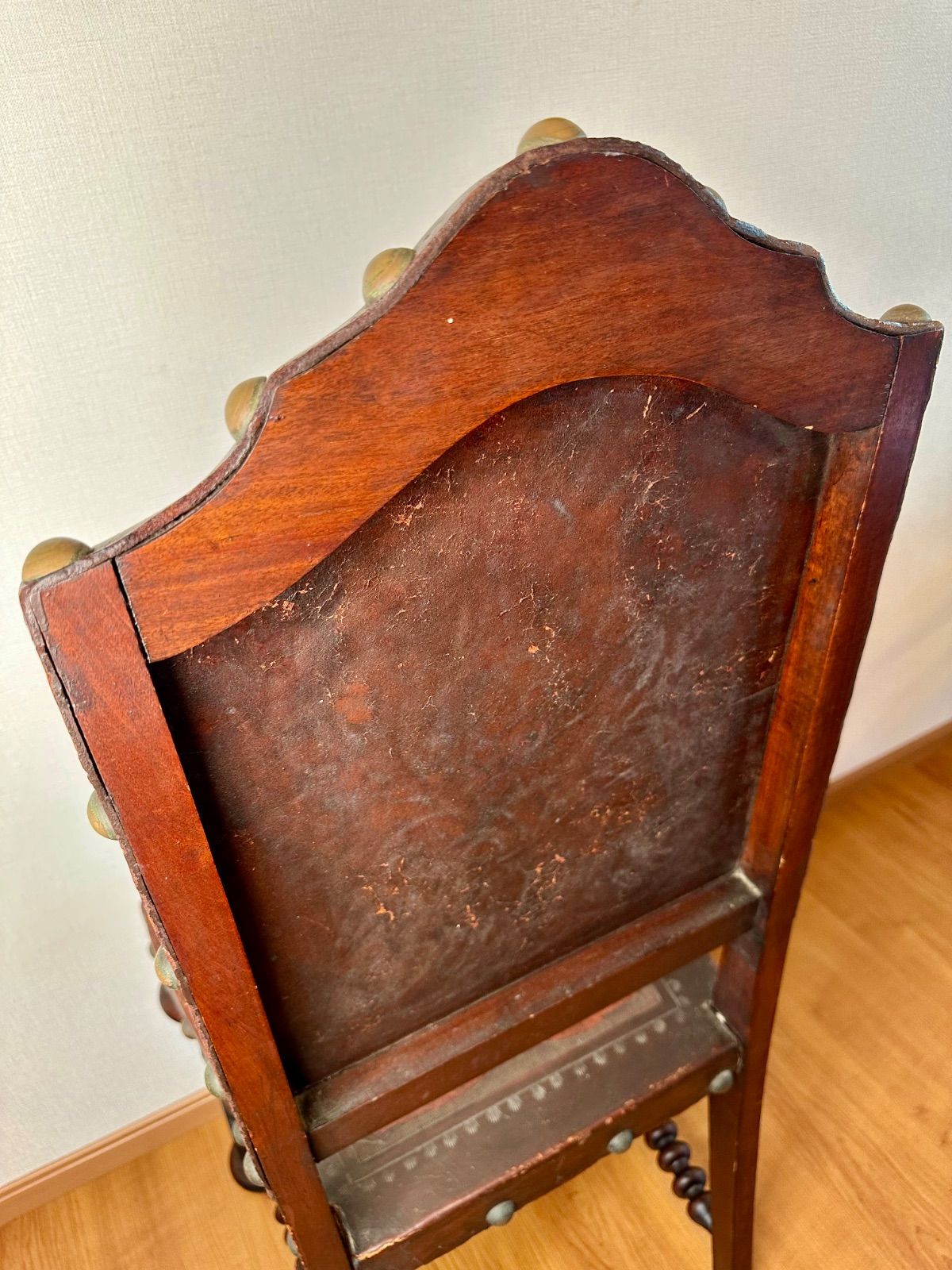 ポルトガル アンティークチェア 1880年代 レザー ウォールナット ポルトガル アンティークチェア 1880年代 レザー ウォールナット