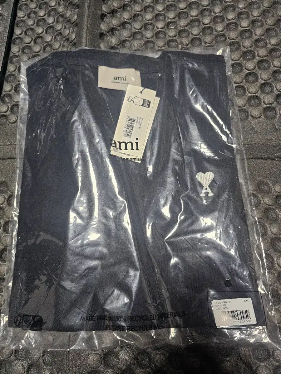 アミ スモール ハート 半袖 Tシャツ ブラック XL