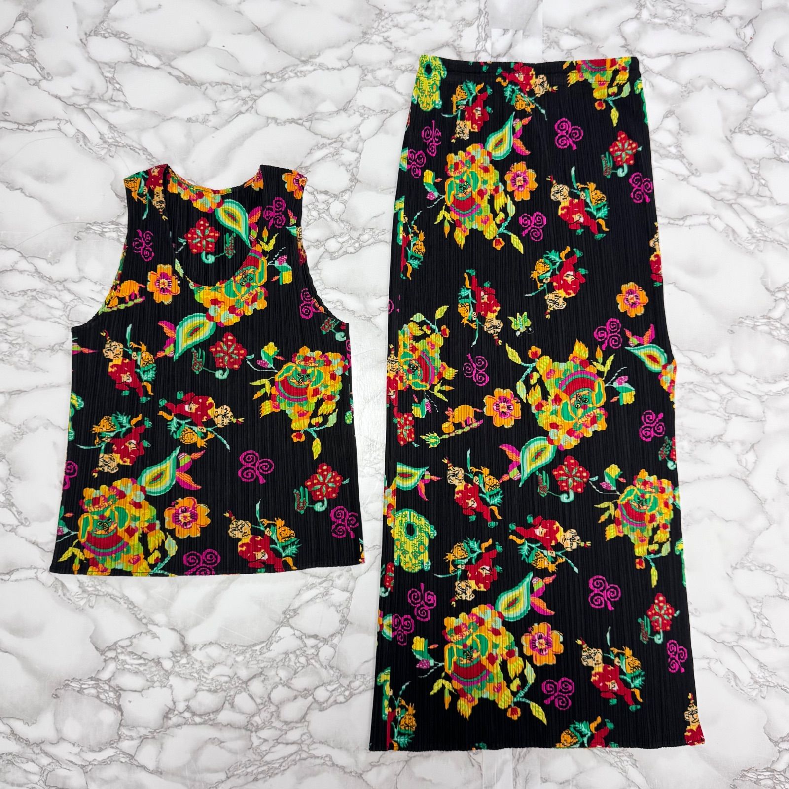 希少【pleats please issey miyake プリーツプリーズ イッセイミヤケ 【商品名】PP81-JK528 JG513/archive 総柄 セットアップ 上下/ノースリーブ シャツ カットソー スカート
