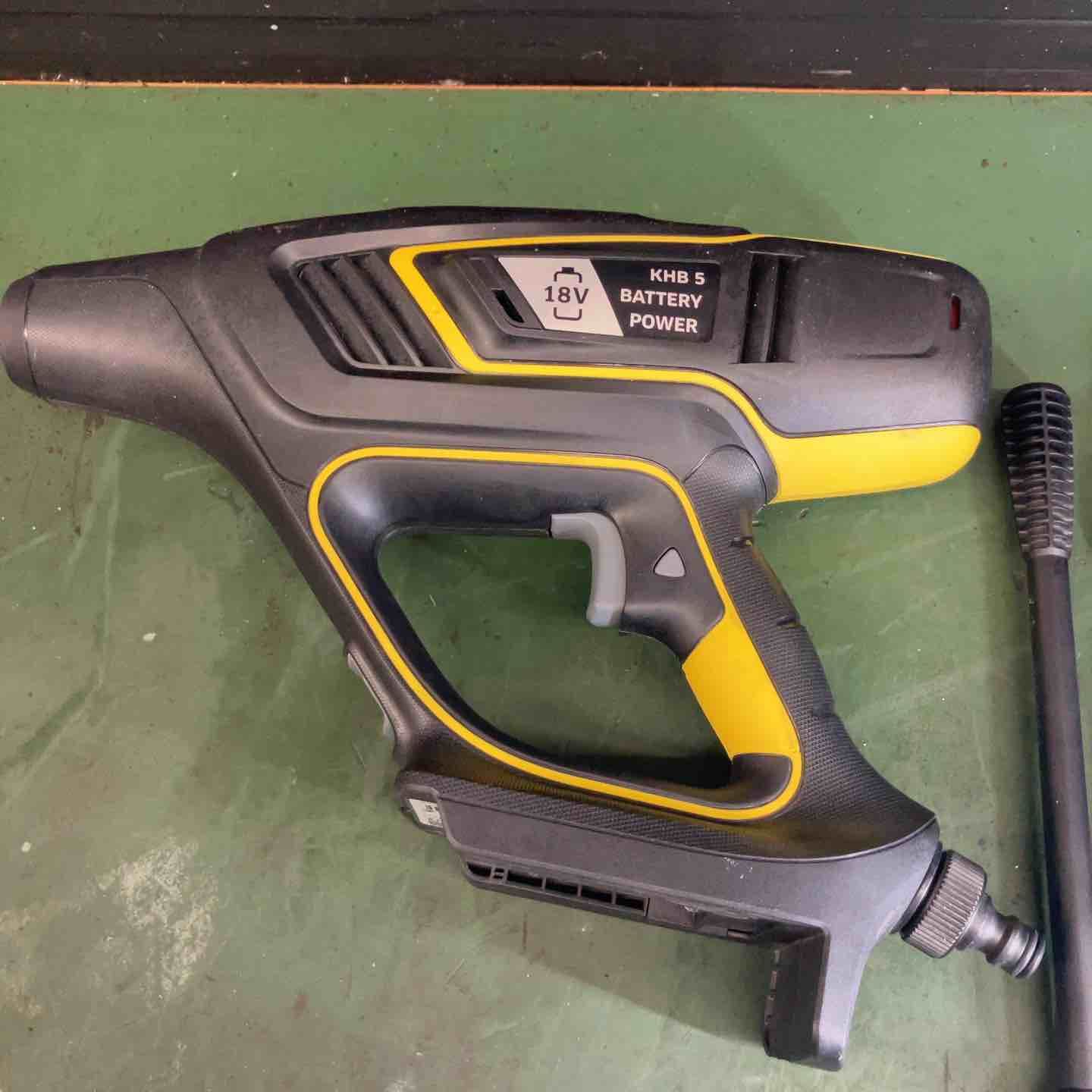 ◇ケルヒャー(KARCHER) 充電式洗浄機 KHB5 バッテリー2個、充電器付属【戸田店】