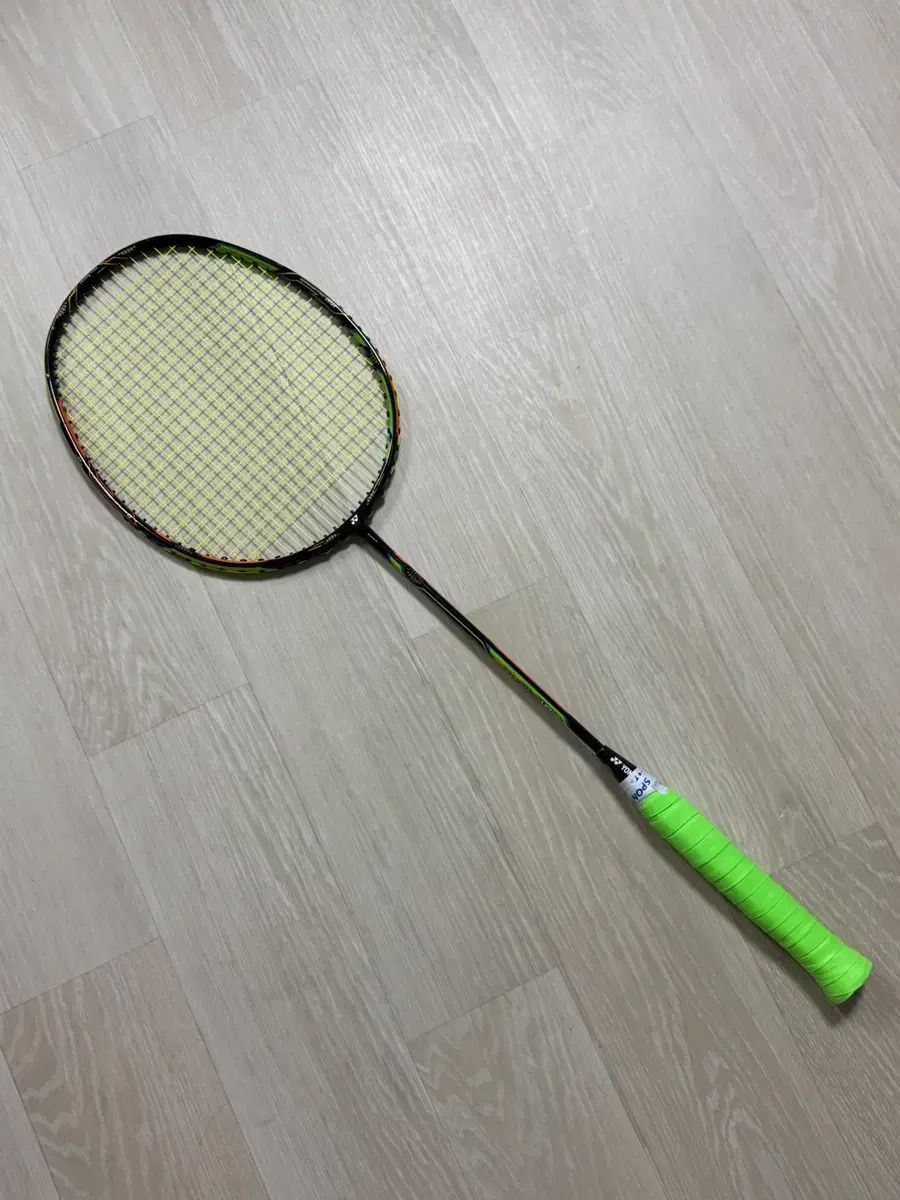 YONEX ヨネックス バドミントン ラケット デュオラ 10