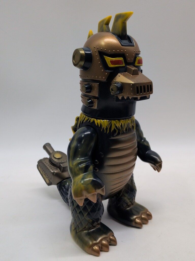 ROR 精密機械怪獣 Magnet Monster T‐Tank 青/黄マーブル成型