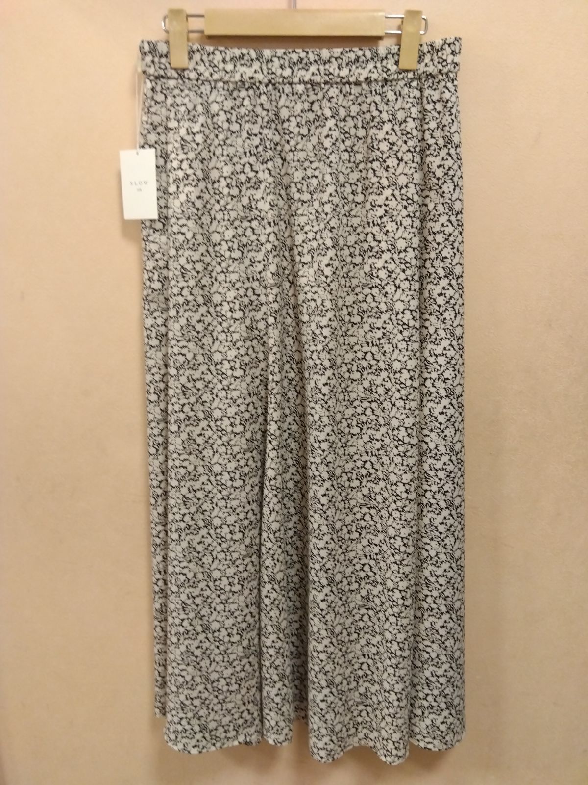 M9 23区　スカート　44サイズ　未使用品