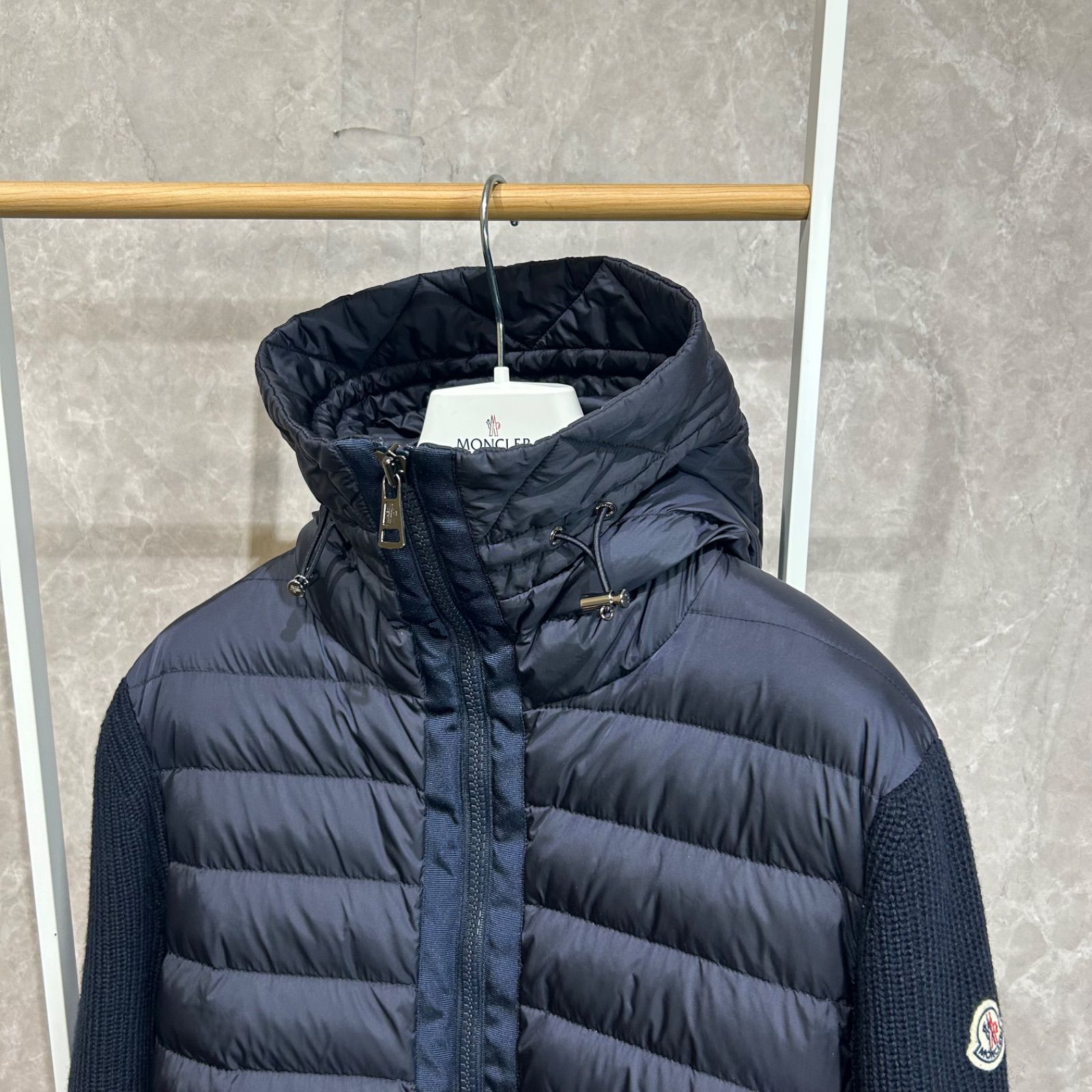 【極美品】MONCLERモンクレールハイブリッドダウンジャケットネイビーM 【極美品】MONCLERモンクレールハイブリッドダウンジャケットネイビーM