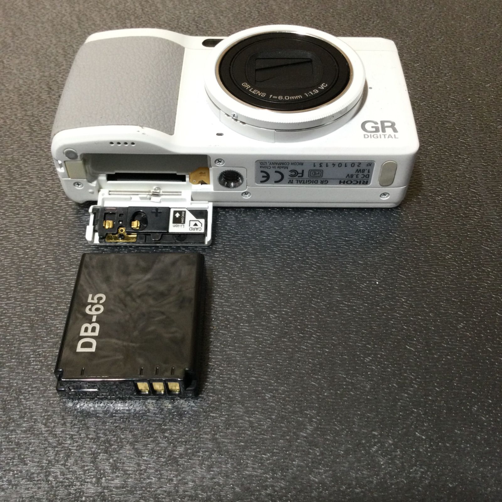 RICOH GR DIGITAL デジタルカメラ ジャンク品 RICOH リコー デジタルカメラ GR DIGITAL IV ホワイト ジャンク - メルカリ