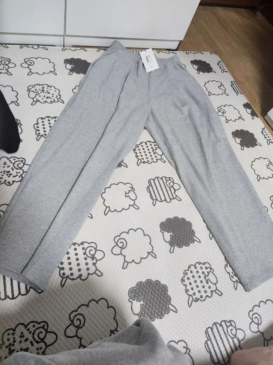 ゼロ ワイド トレーニングウェア パンツ L (新品)