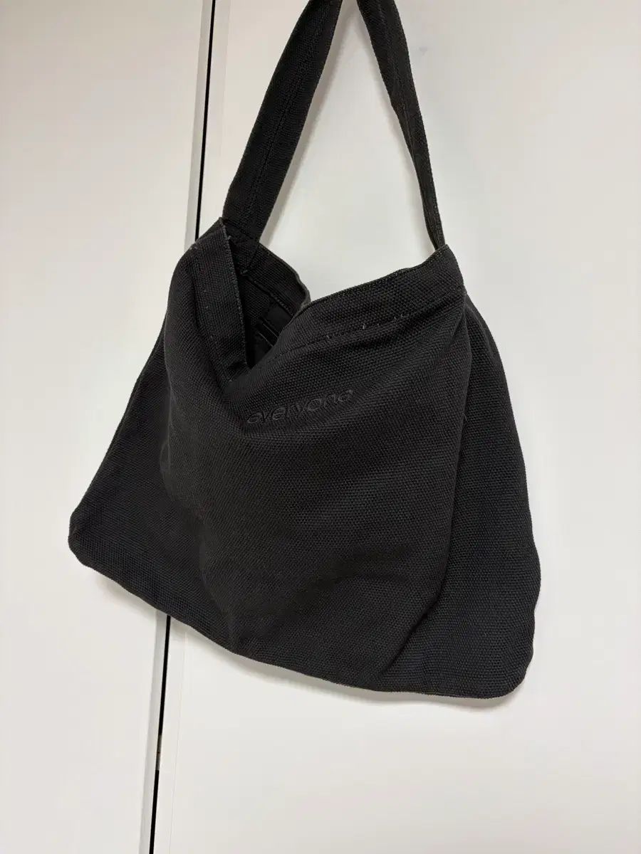 エブリワン TOKYO 숄더백 チャコール 新品