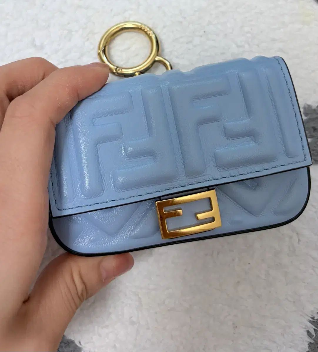 FENDI フェンディ FF ロゴ ライトブルー ナノ バッグチャーム
