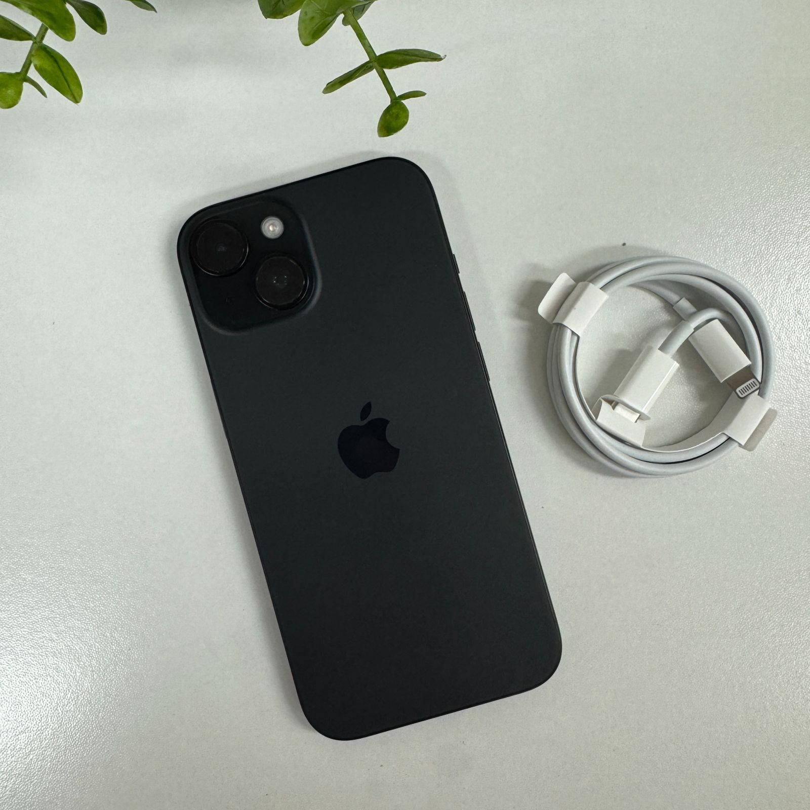 iPhone15 128GB ブラック国内版 SIMフリー 送料無料