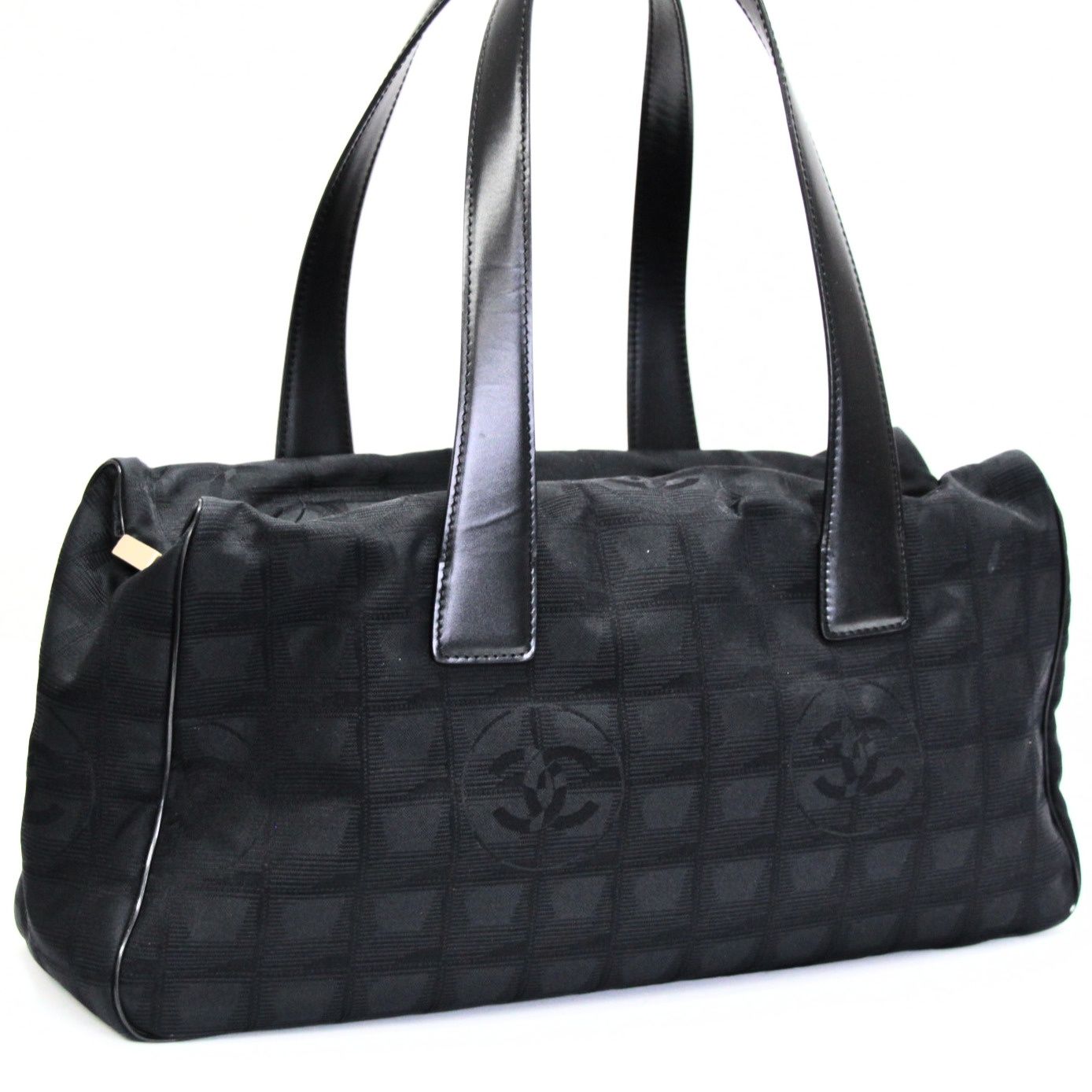 美品 シャネル CHANEL ニュートラベルライン ハンドバッグ 黒 マット