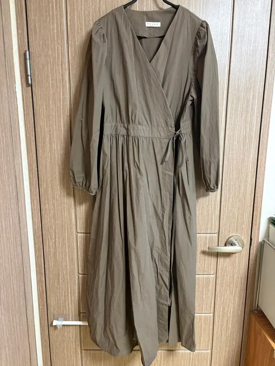 ブラウン ラップワンピース