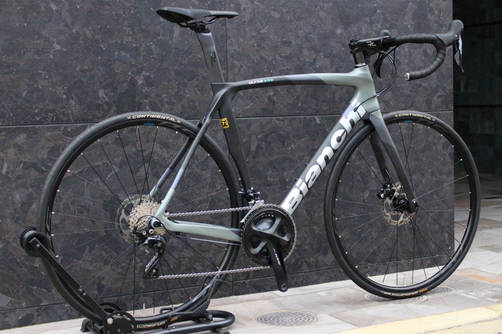 ビアンキ BIANCHI オルトレ OLTRE XR3 DISC 2023 57サイズ シマノ 105
