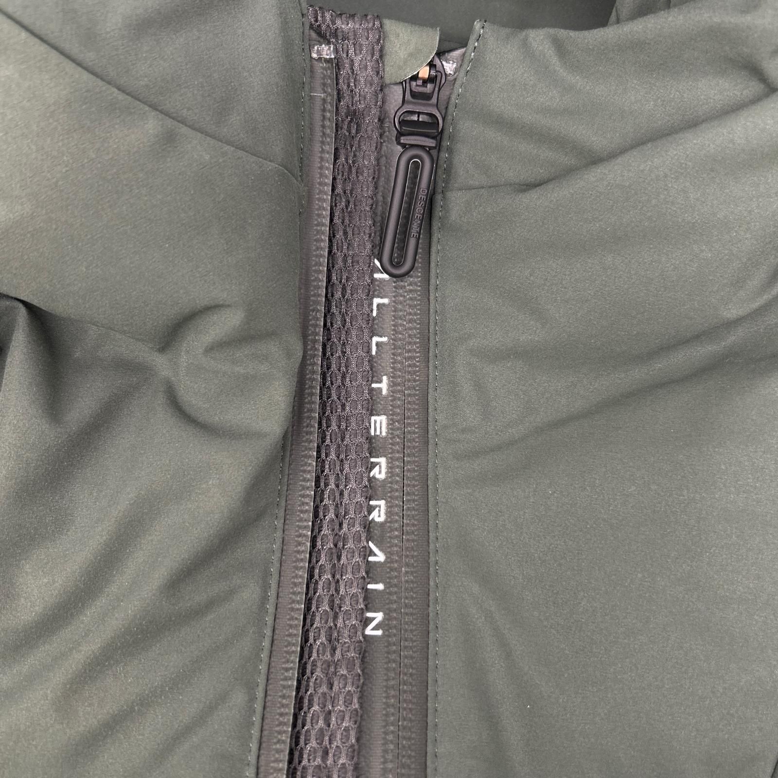 DESCENTE デサント 【水沢ダウン】DOR-G8946k カーキ SHUTTLE ダウン 