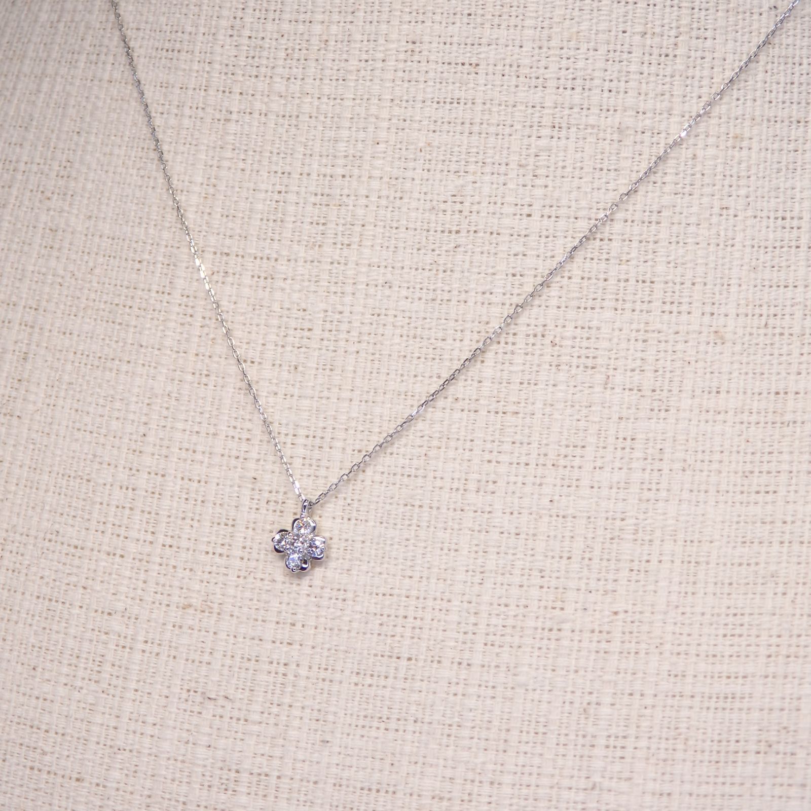 ダイヤモンド ネックレス チェーン付 Z5286 0.14ct プラチナPt 四葉