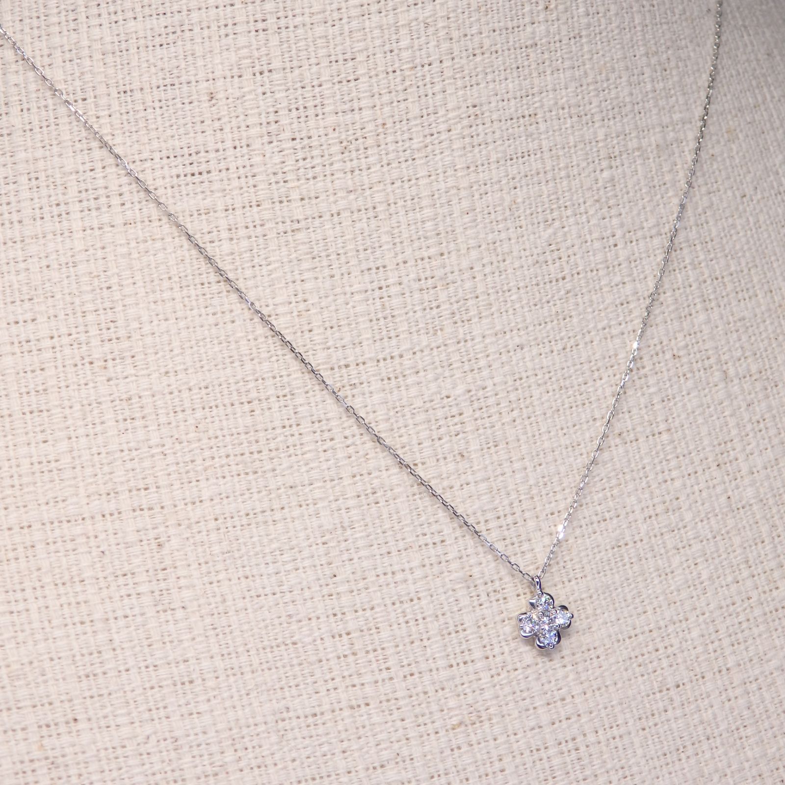 プラチナダイヤモンド　ネックレス ダイヤモンド ネックレス チェーン付 Z5286 0.14ct プラチナPt 四葉