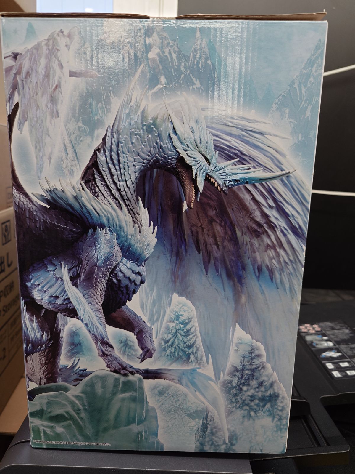 一番くじ　モンスターハンター・ワールド　ICEBORNE　A賞　イヴェルカーナ　モンスタートロフィー