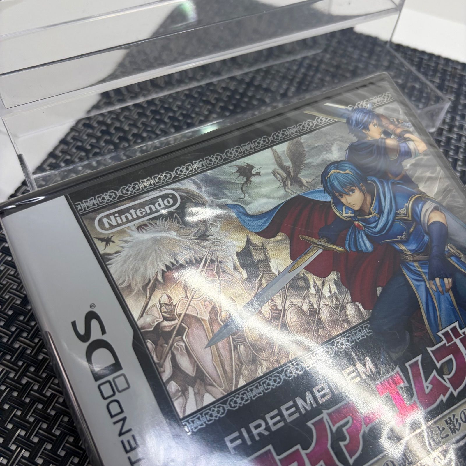 新品未開封】DS ファイアーエムブレム 新・紋章の謎〜光と影の英雄