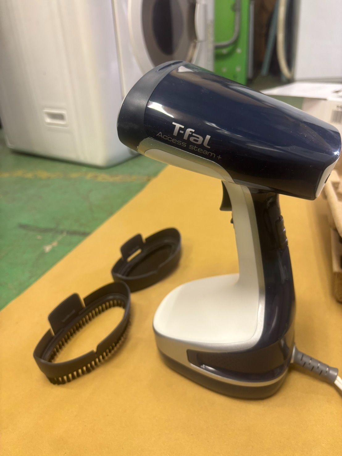 在庫処分！！！T-fal アクセススチームプラス DT8100J0 衣類スチーマー