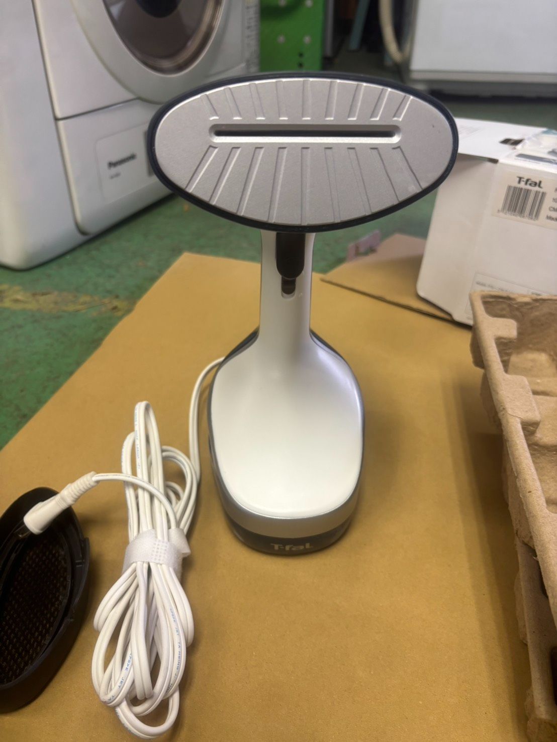 在庫処分!!!!T-fal アクセススチームプラス DT8100J0 衣類 在庫処分!!!!T-fal アクセススチームプラス DT8100J0 衣類