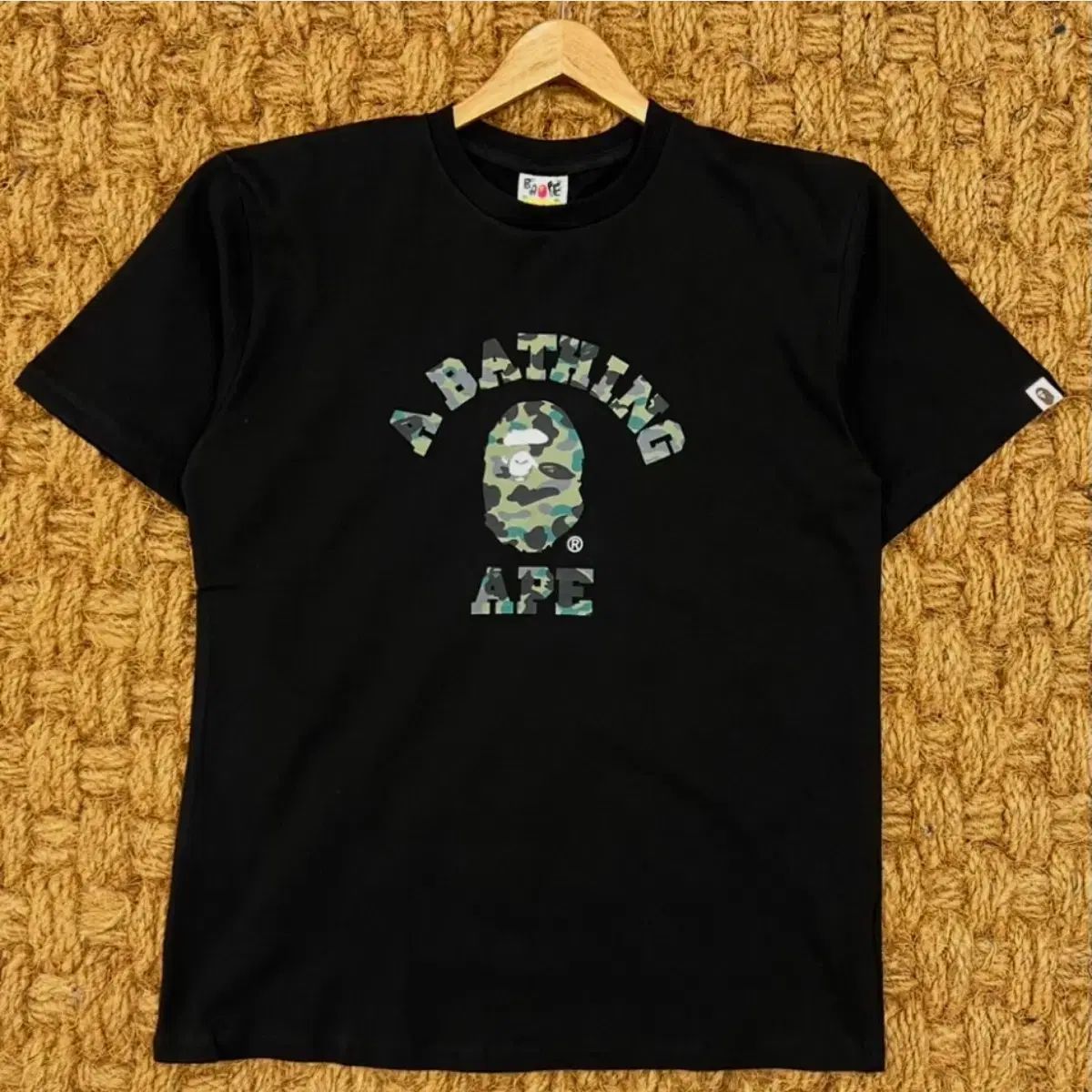 A BATHING APE アベイシングエイプ カモフラ半袖