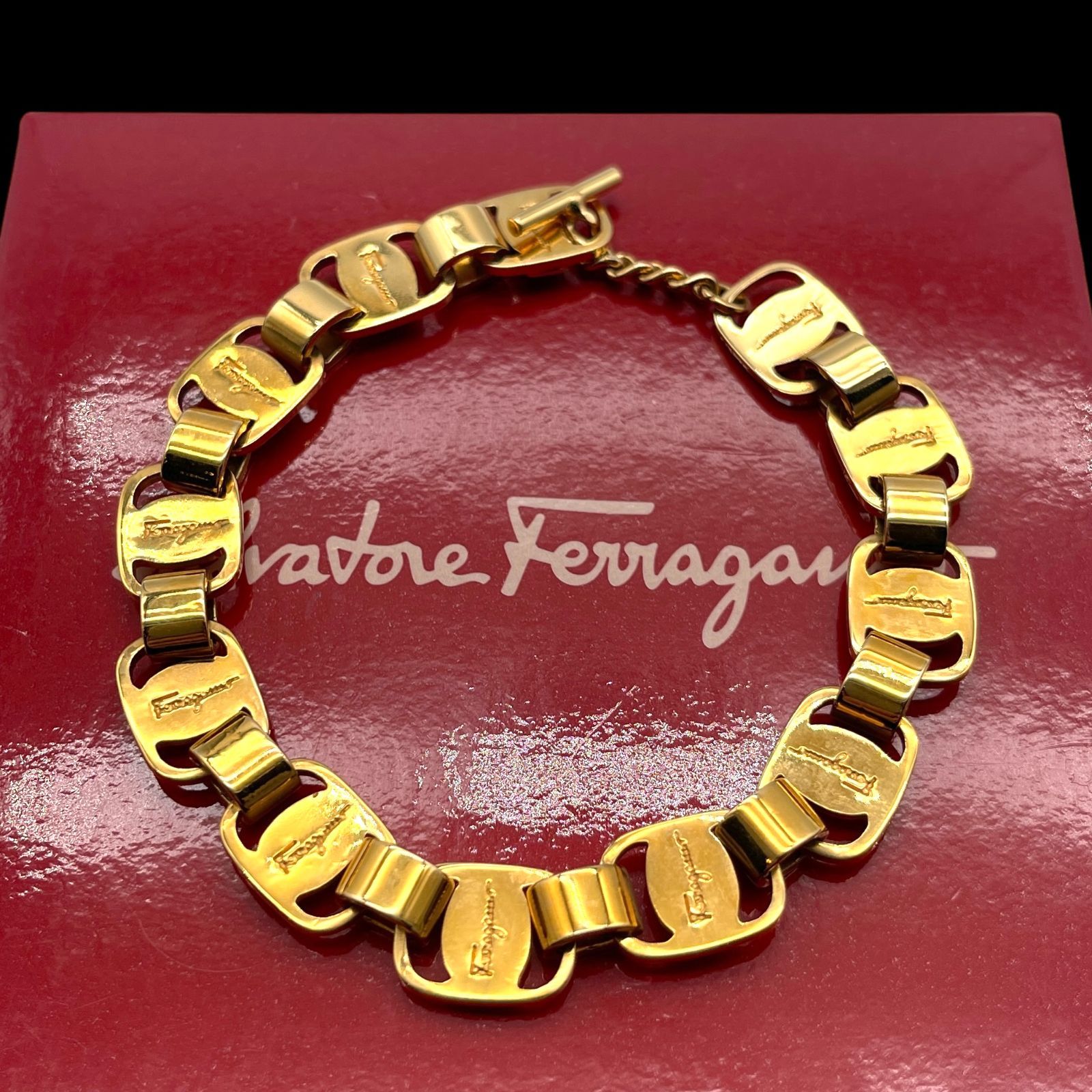 Salvatore Ferragamo サルヴァトーレフェラガモ ブレスレット ヴァラ