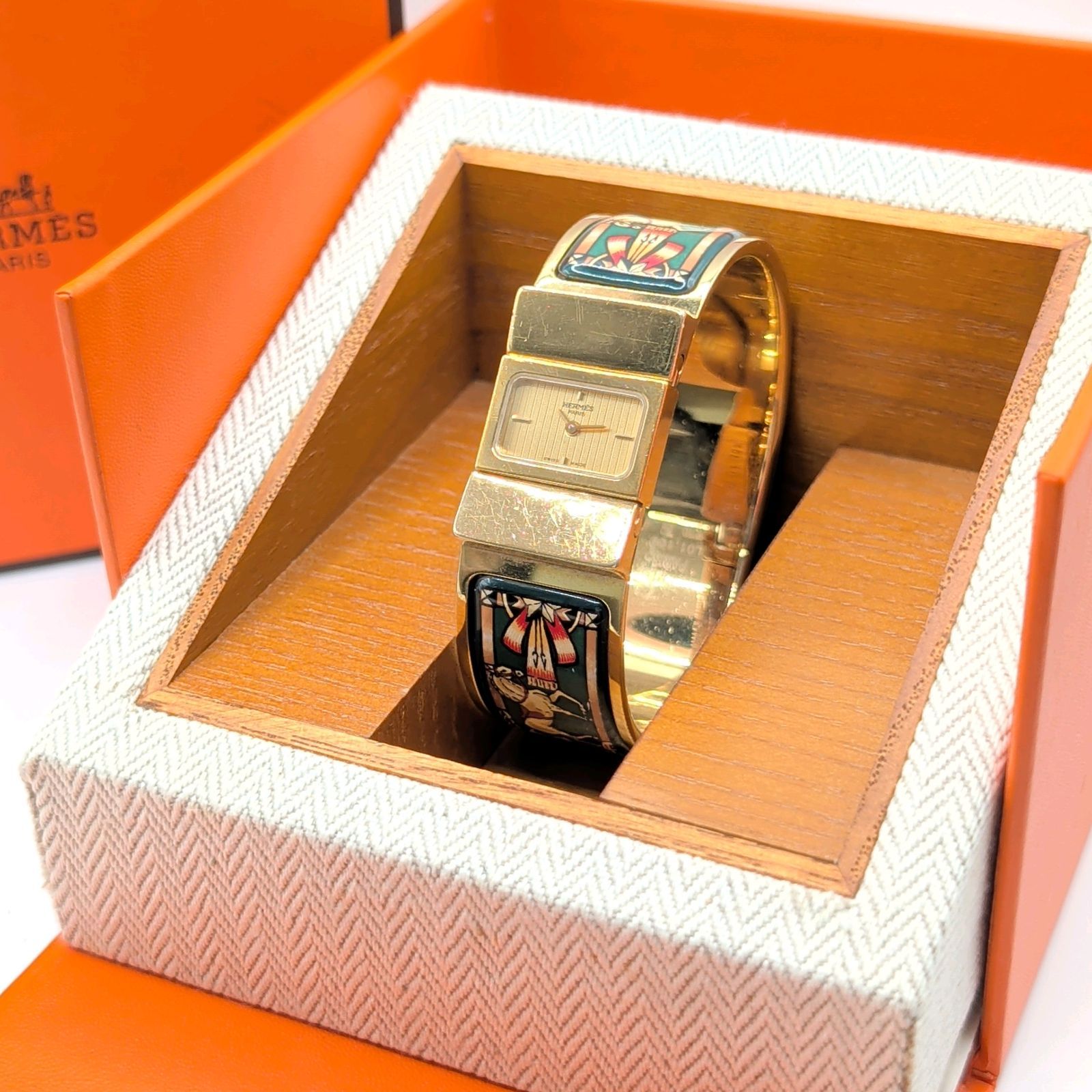 HERMES Loquet L01.201 Watch Quartz Ladies Gold Square Y2K 00S Working with Box エルメス ロケ 時計 クオーツ レディース ゴールド スクエア ヴィンテージ 箱付き 稼働品