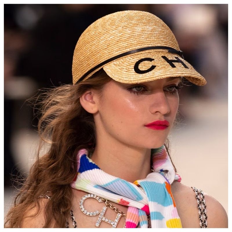 [希少] CHANEL シャネル カメリア ストローハット 麦わら帽子 希少】CHANEL シャネル ロゴストローハット S - メルカリ