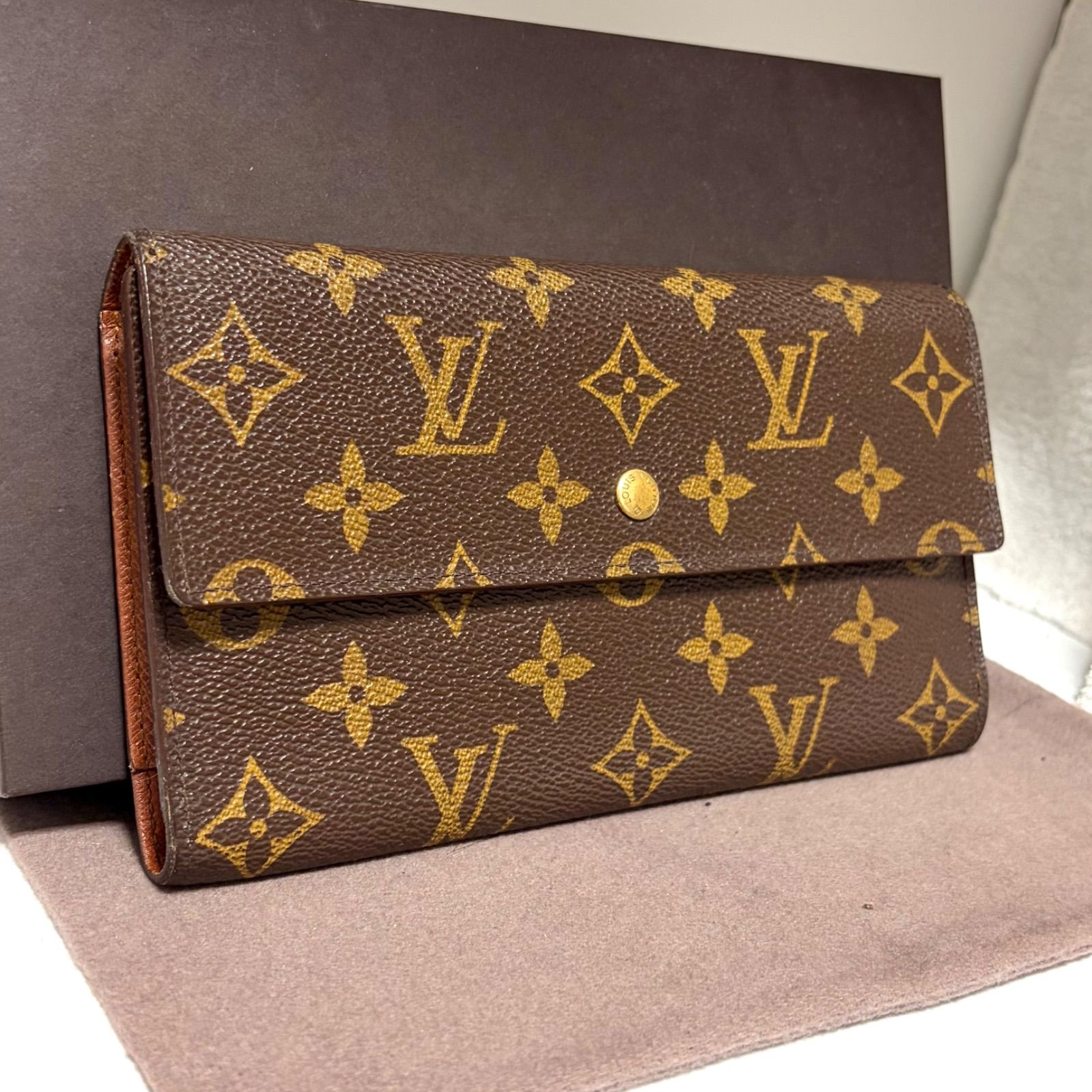 b88 ポルト モネ ビエ トレゾール ポルトフォイユ トレゾール インターナショナル 旧型 Louis Vuitton ルイ ヴィトン 2つ 折り 二つ折り フラップ ボタン 式 財布 コンパクト ミニ ウォレット モノグラム