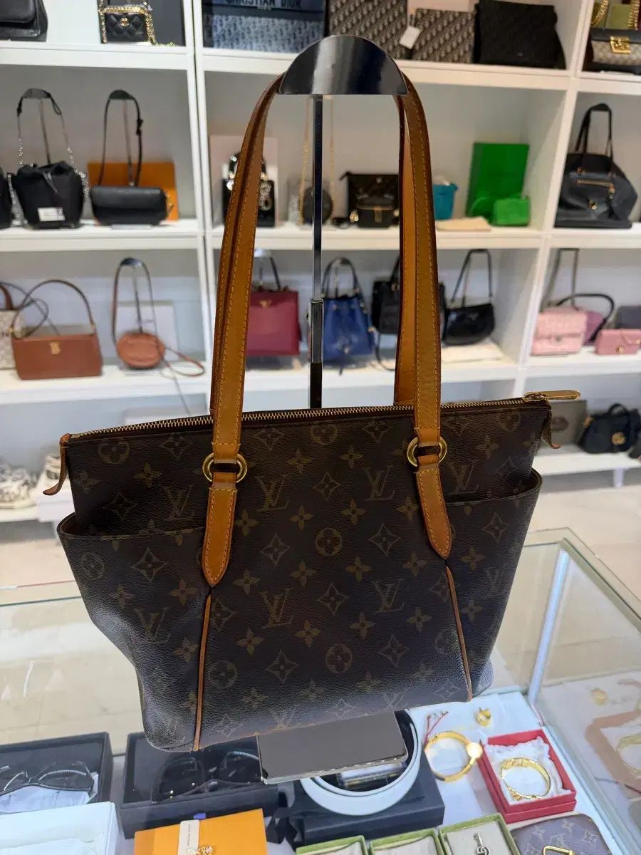 正規品 Louis Vuitton ルイヴィトン トラル リ バッグ