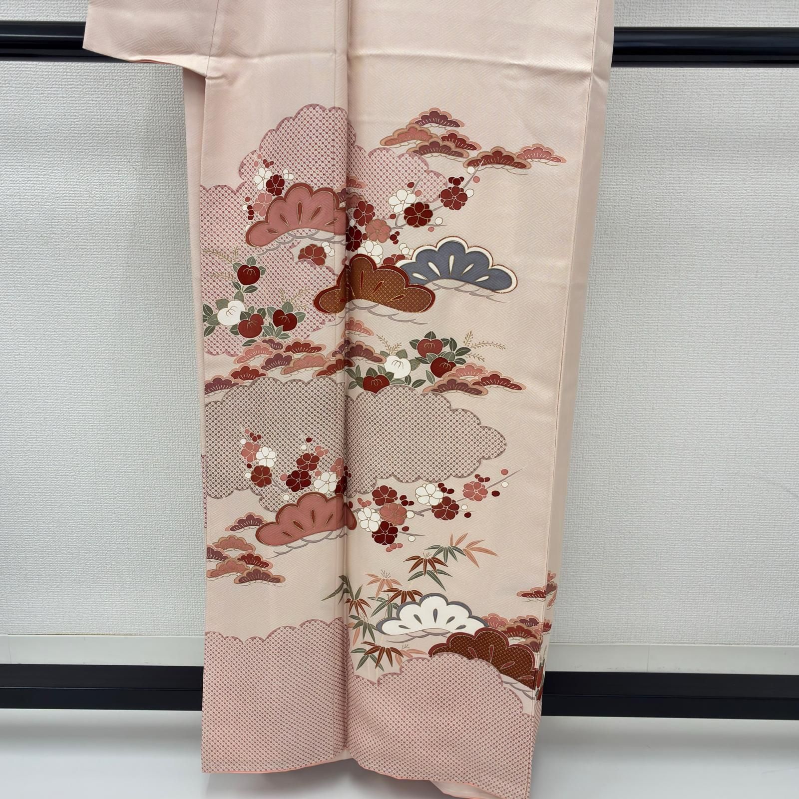 付下げ 金駒刺繍 裄66 友禅 雲取 松 紋無し 正絹 着物 MK-8809 - メルカリ