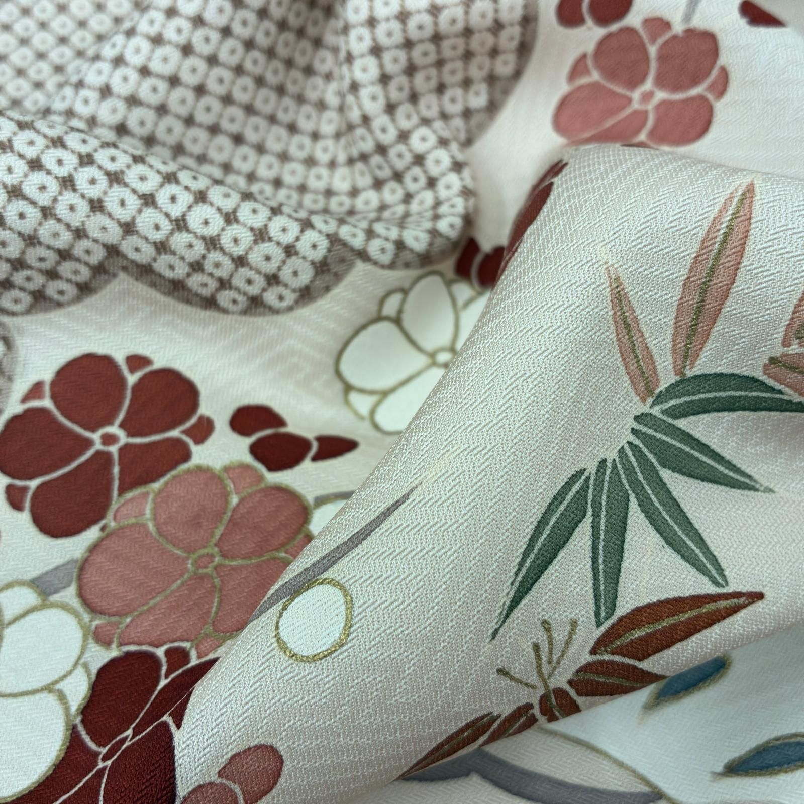 付下げ 金駒刺繍 裄66 友禅 雲取 松 紋無し 正絹 着物 MK-8809 - メルカリ