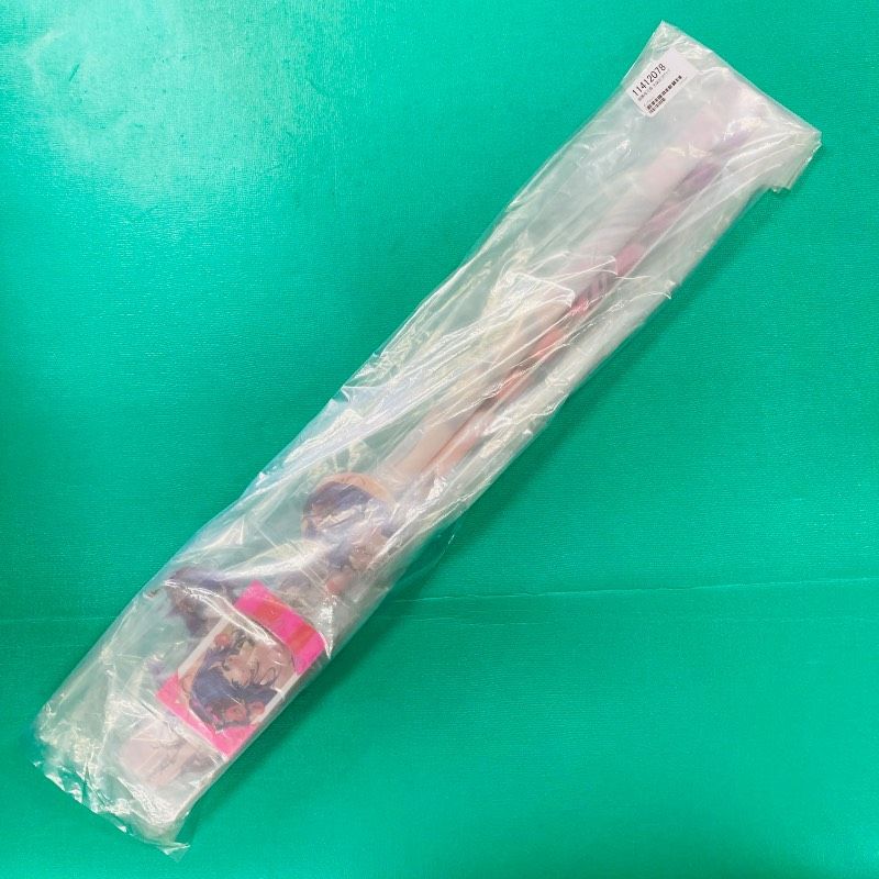 【新品未開封品・直筆サインあり】FIRST STAGE PRODUCTION（いちプロ） 姫雅夜花香 生誕記念グッズ B3タペストリー 耳かき アクリルスタンド 缶バッジ サイン入りチェキ風カード ぺ1