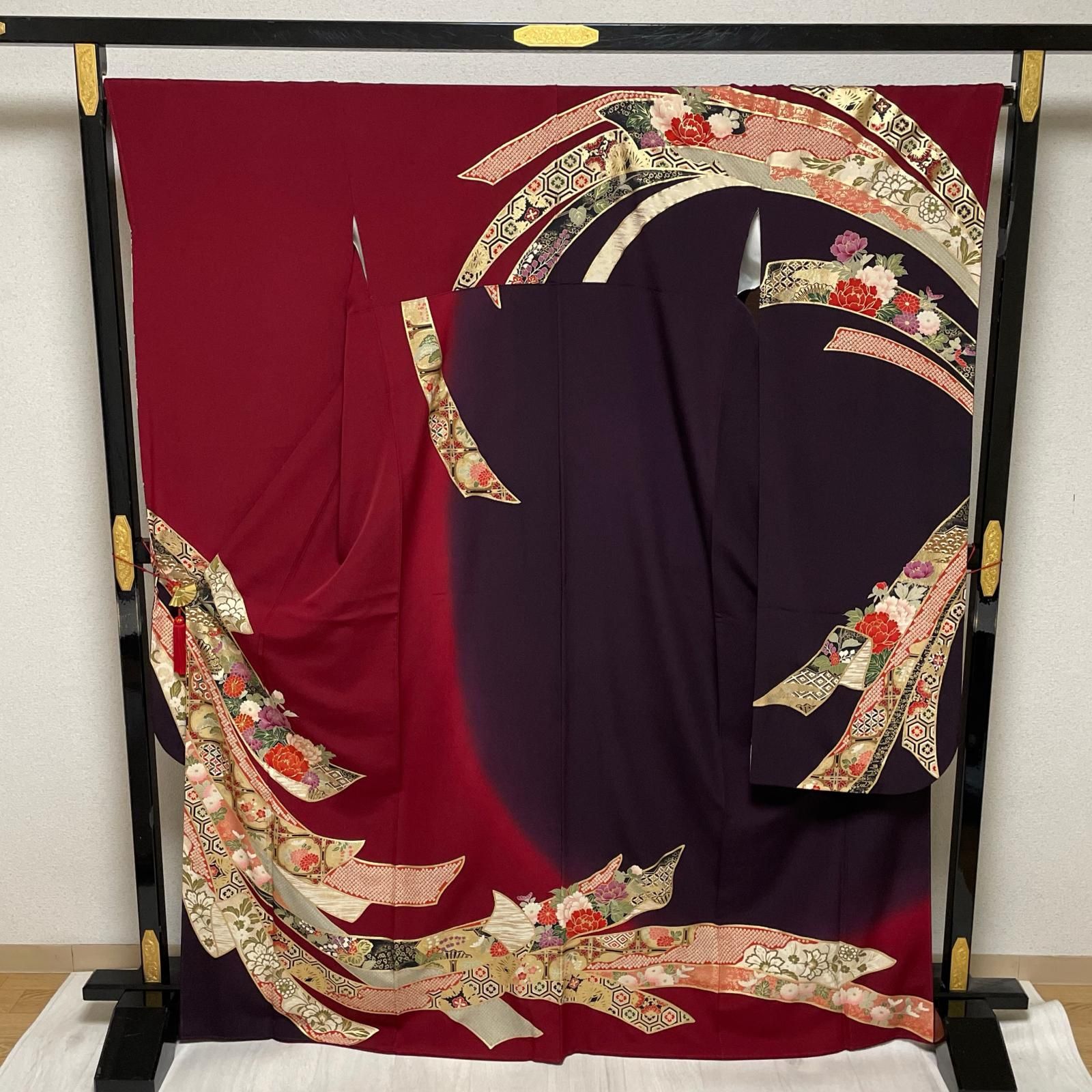 振袖 裄67 トールサイズ 染め分け 熨斗目に美しい花模様 着物 正絹 X-2562