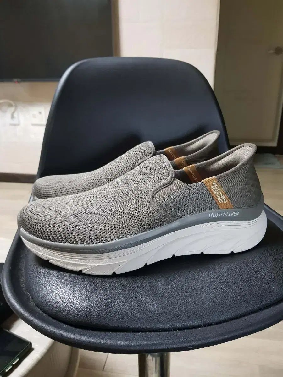 SKECHERS スケッチャーズ D'Lites スリッポン スニーカー グレー(265)
