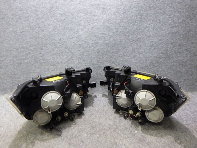デリカD5 ヘッドライト 左右 HID CV 前期 100-87918 9301D291 ジャンク