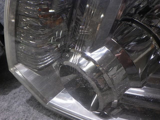 デリカD5 ヘッドライト 左右 HID CV 前期 100-87918 9301D291 ジャンク
