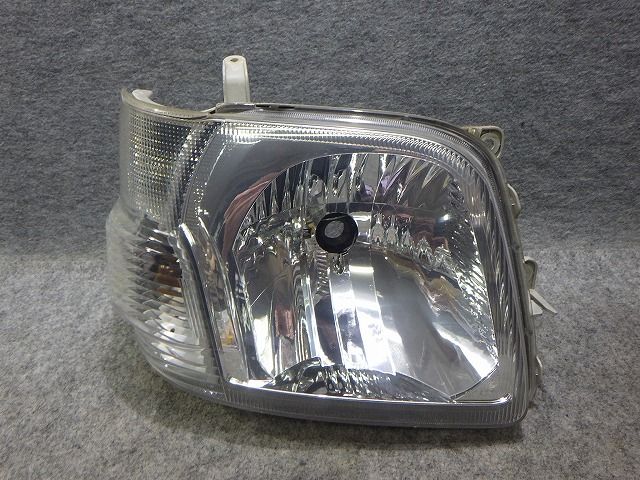 ハイゼット ヘッドライト 左右 ハロゲン S330V S331V レベ付 100-51771 81110-B5060 260522031 ハイゼット ヘッドライト 左右 ハロゲン S330V S331V レベ付 100-51771 81110-B5060 260522031