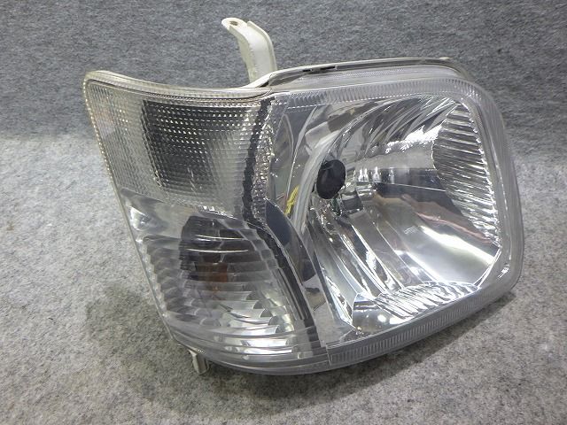 ハイゼット ヘッドライト 左右 ハロゲン S330V S331V レベ付 100-51771 81110-B5060 260522031 ハイゼット ヘッドライト 左右 ハロゲン S330V S331V レベ付 100-51771 81110-B5060 260522031