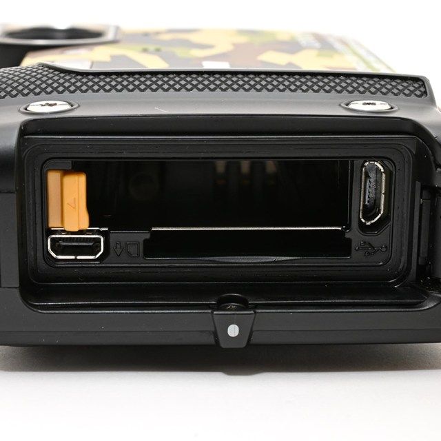 ＜美品＞ Nikon COOLPIX W300 GR カムフラージュ｜防水デジタルカメラ｜タフネスモデル｜動作良好｜外観非常に綺麗｜光学良好｜小スレわずか｜安心の高コンディション