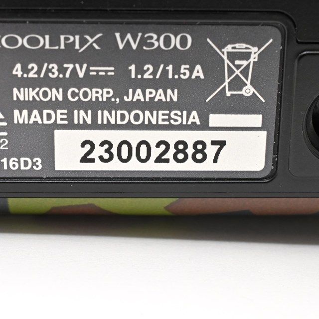 ＜美品＞ Nikon COOLPIX W300 GR カムフラージュ｜防水デジタルカメラ｜タフネスモデル｜動作良好｜外観非常に綺麗｜光学良好｜小スレわずか｜安心の高コンディション