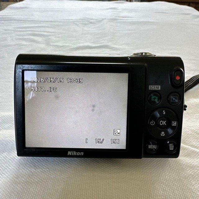 ＜難有品・ジャンク品＞ Nikon COOLPIX S5100 ウォームシルバー S5100SL｜コンパクトデジタルカメラ｜液晶黒点あり｜撮影影響あり｜AF不安定｜実用品・修理前提にも